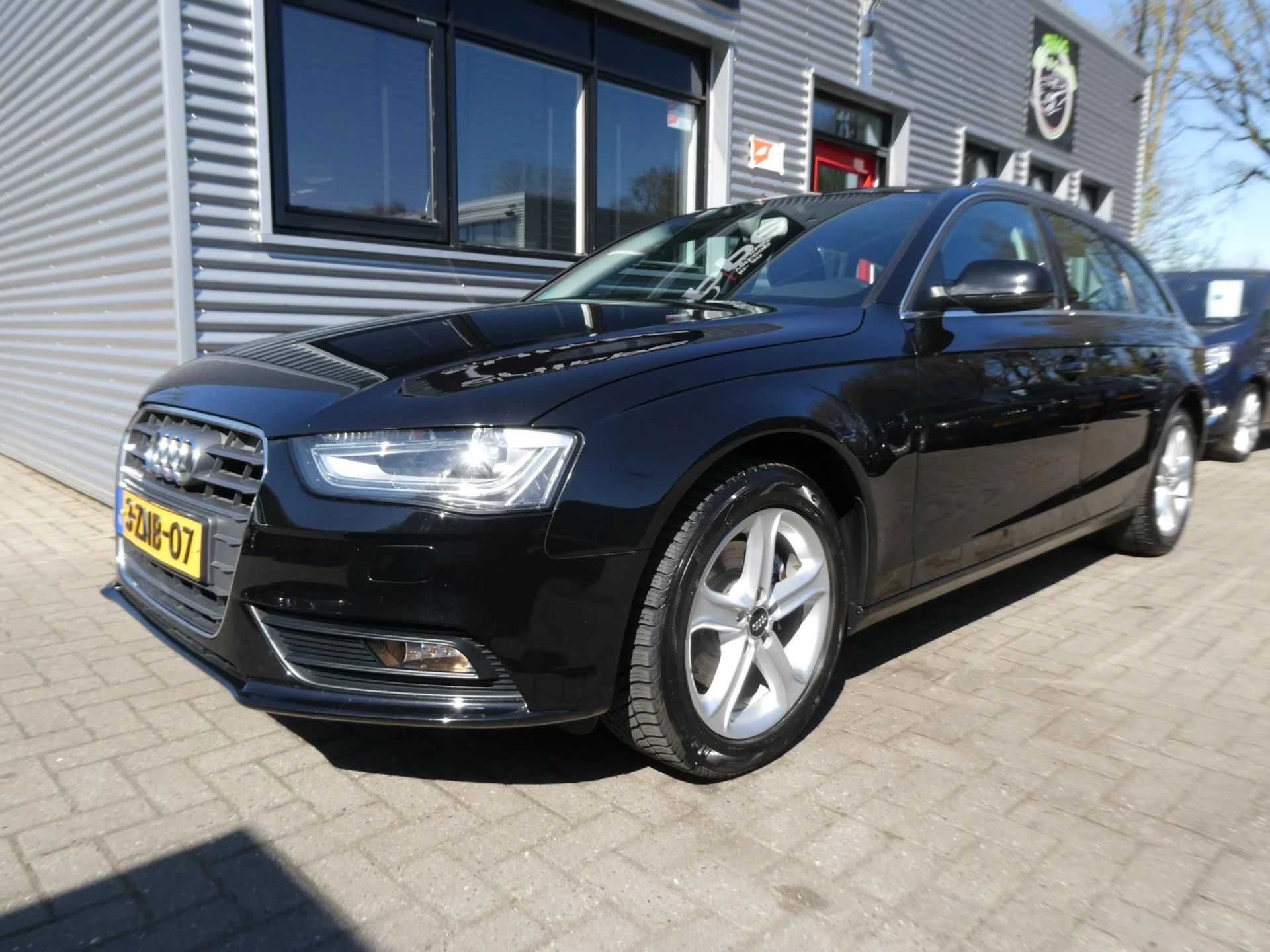 Hoofdafbeelding Audi A4