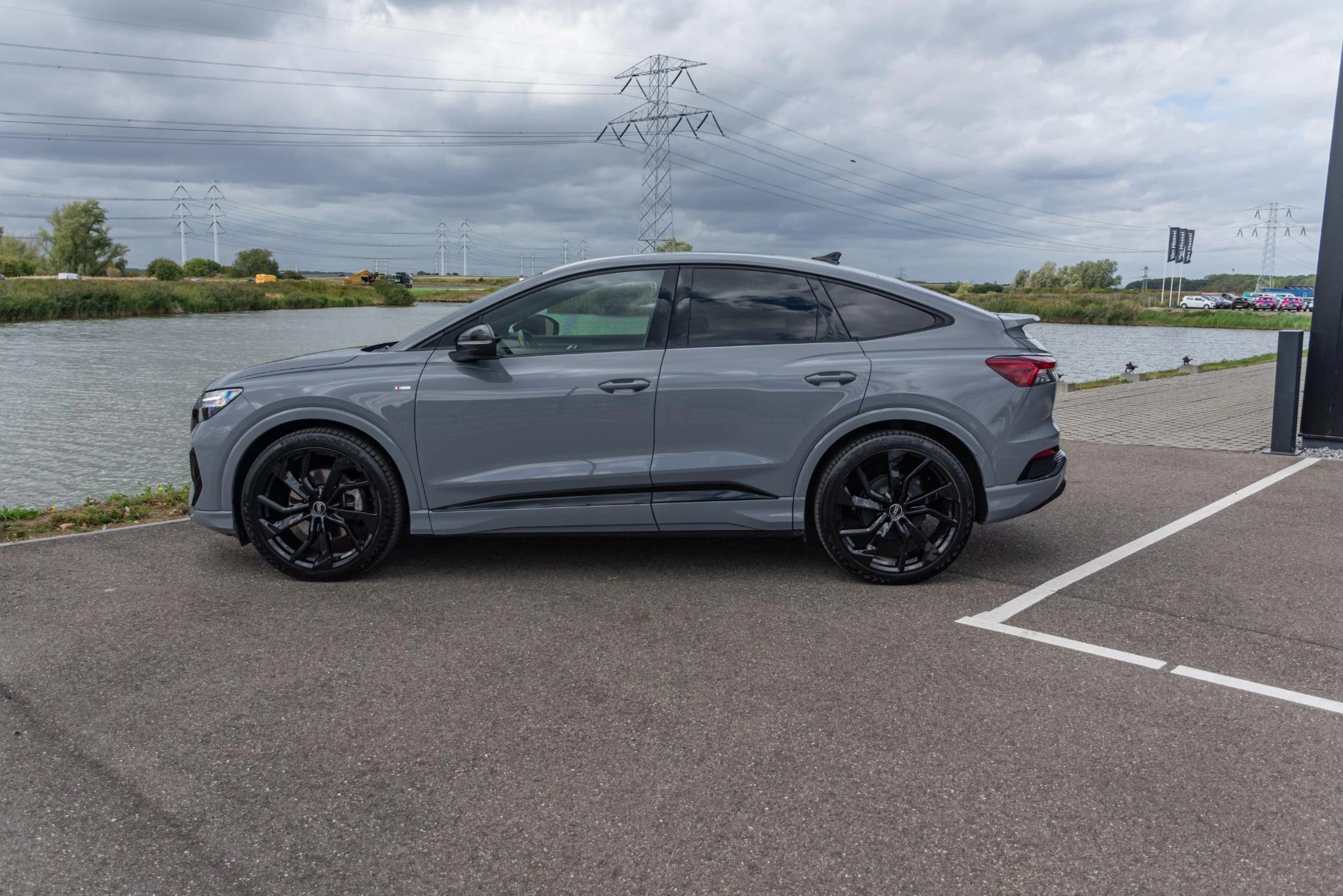 Hoofdafbeelding Audi Q4 e-tron