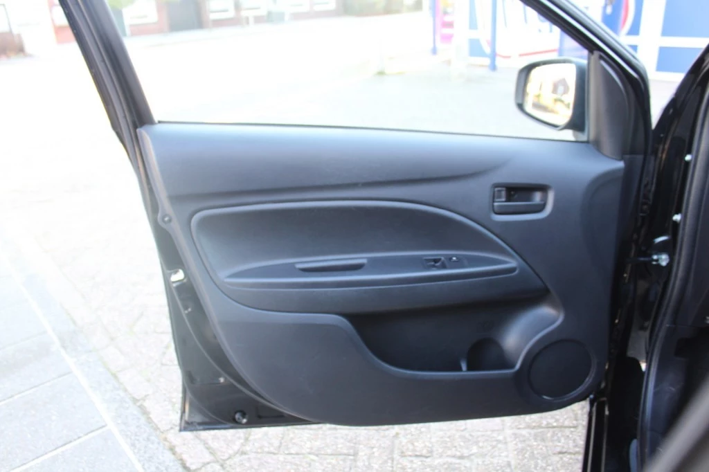 Hoofdafbeelding Mitsubishi Space Star