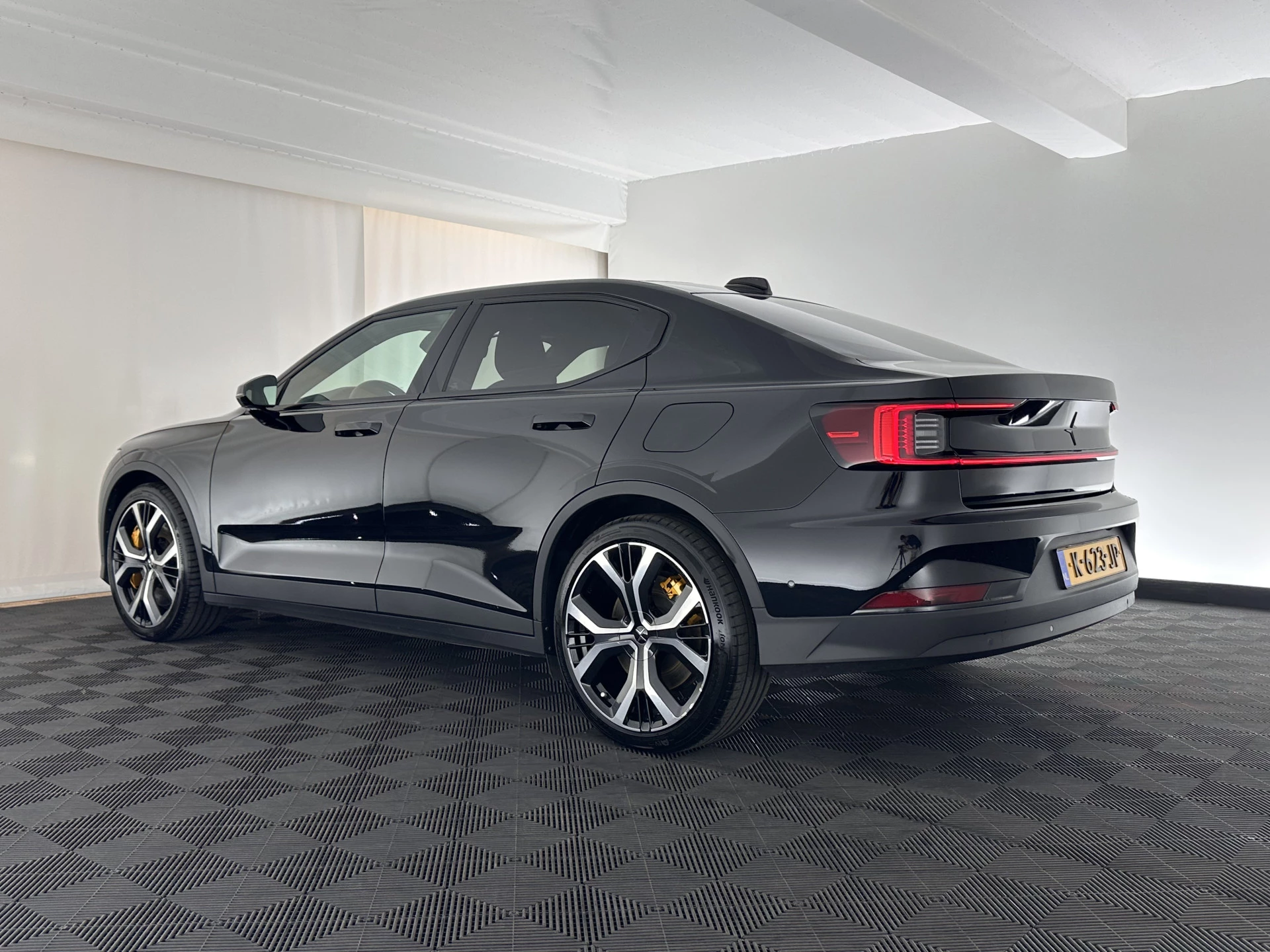 Hoofdafbeelding Polestar 2
