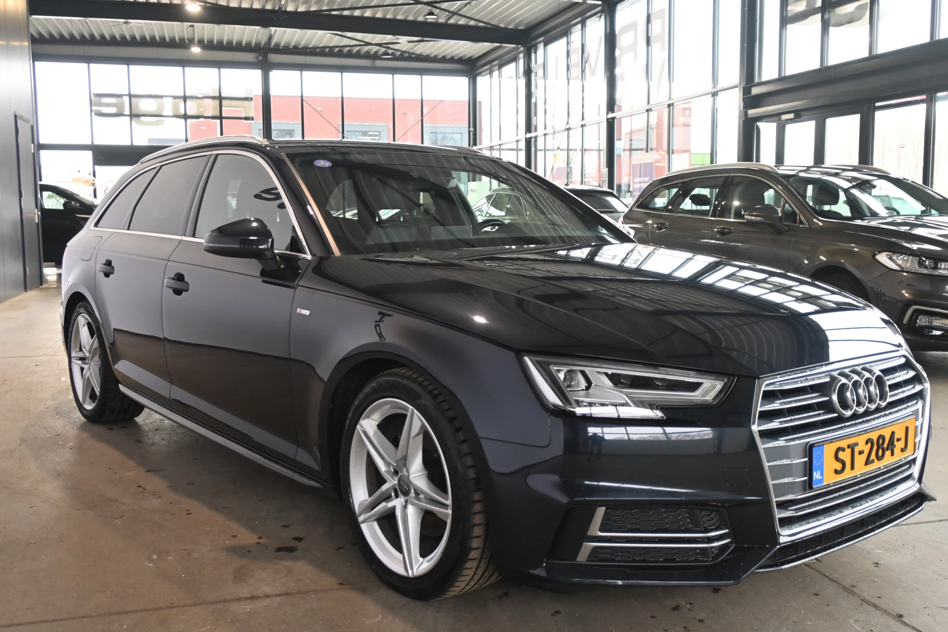 Hoofdafbeelding Audi A4