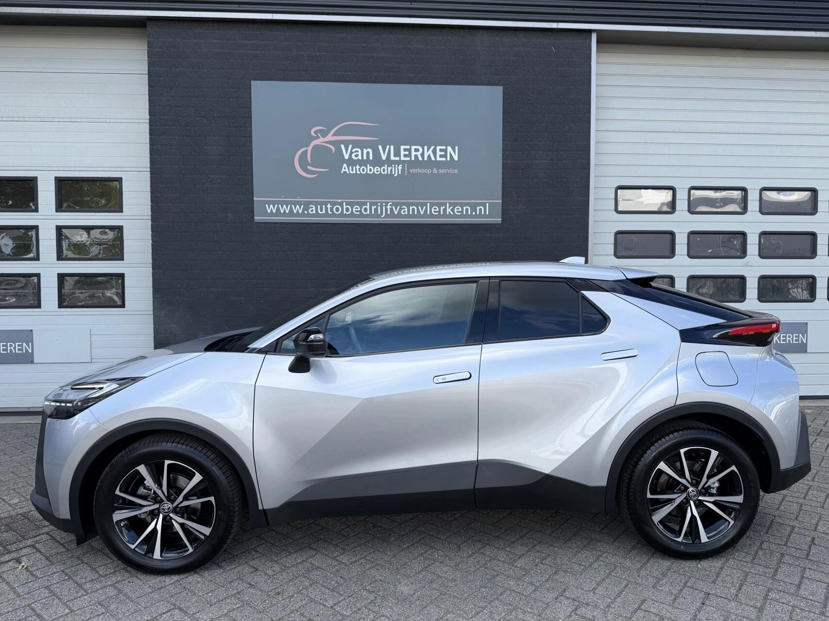 Hoofdafbeelding Toyota C-HR