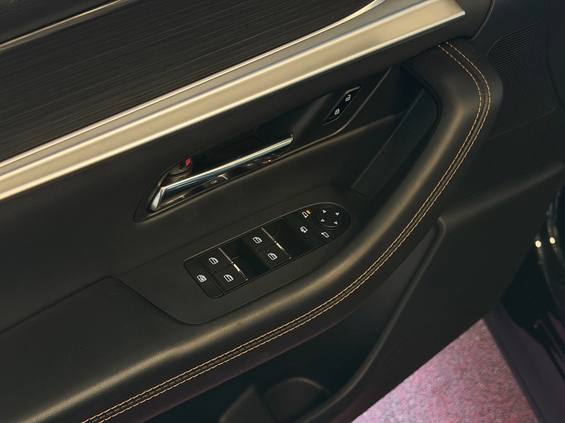 Hoofdafbeelding Mazda CX-60