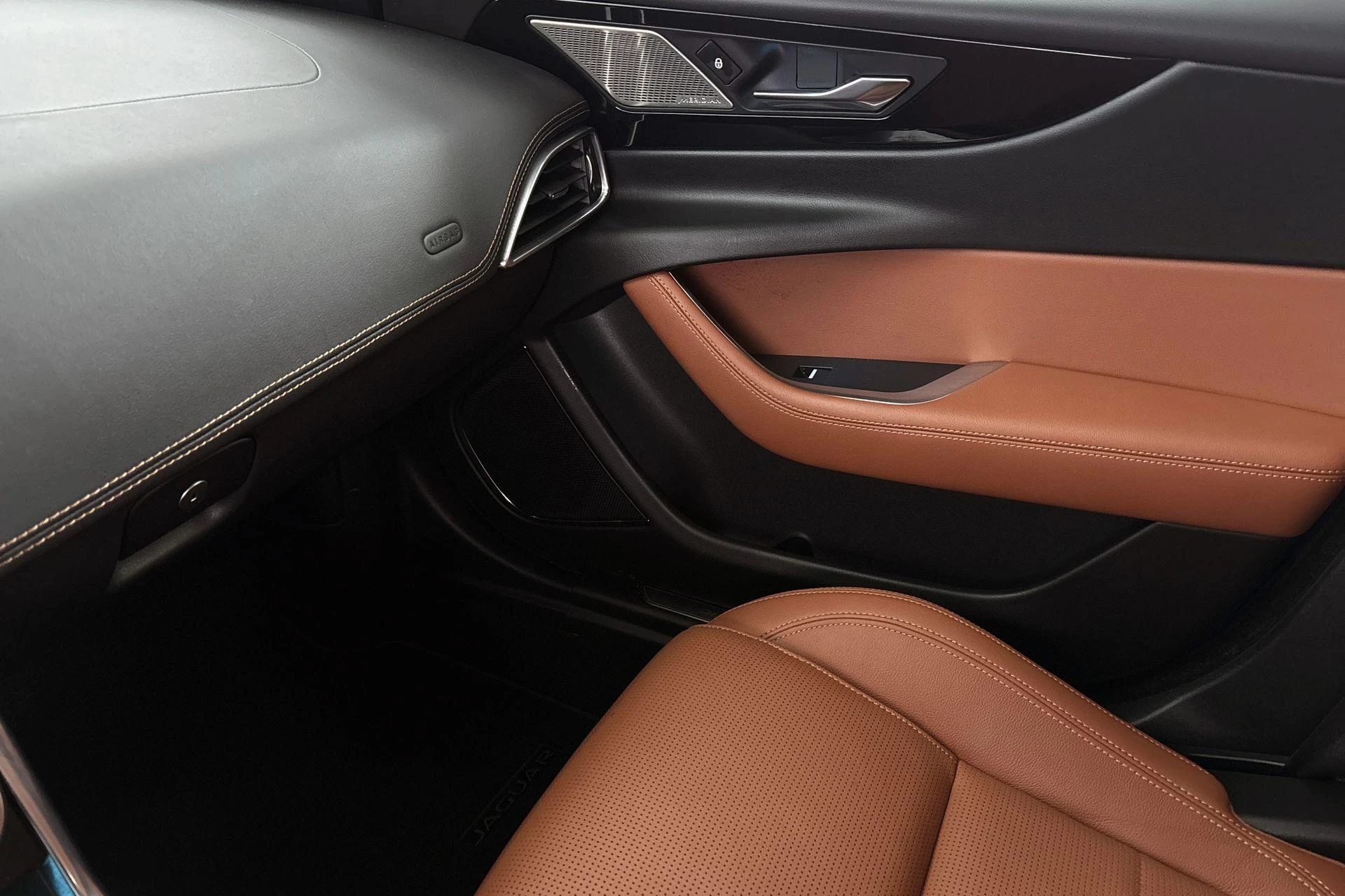 Hoofdafbeelding Jaguar XE
