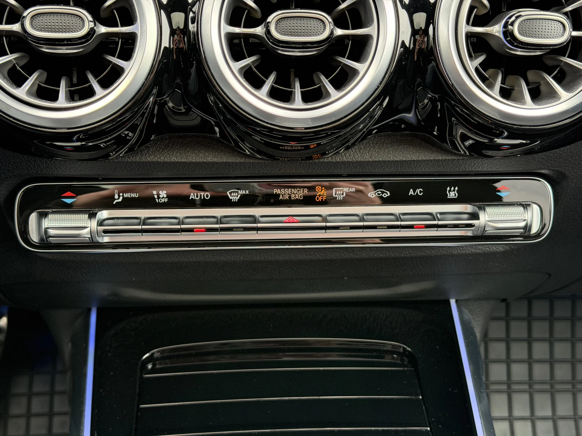 Hoofdafbeelding Mercedes-Benz EQB