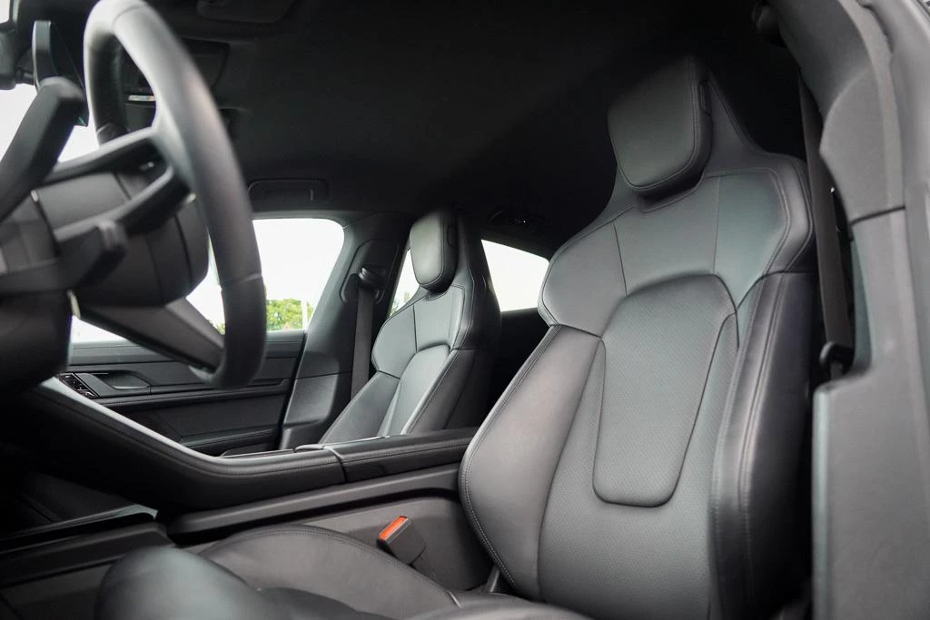 Hoofdafbeelding Porsche Taycan