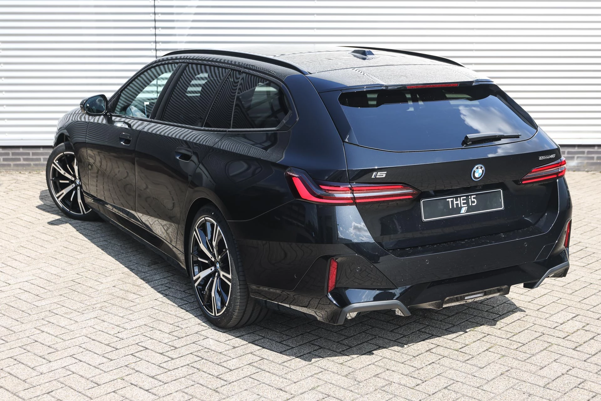 Hoofdafbeelding BMW i5