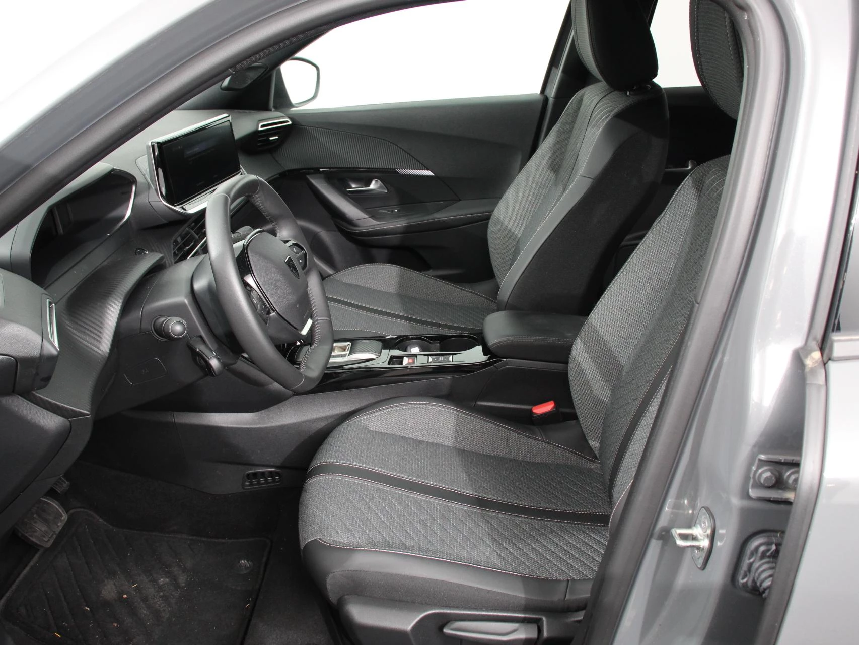 Hoofdafbeelding Peugeot e-2008