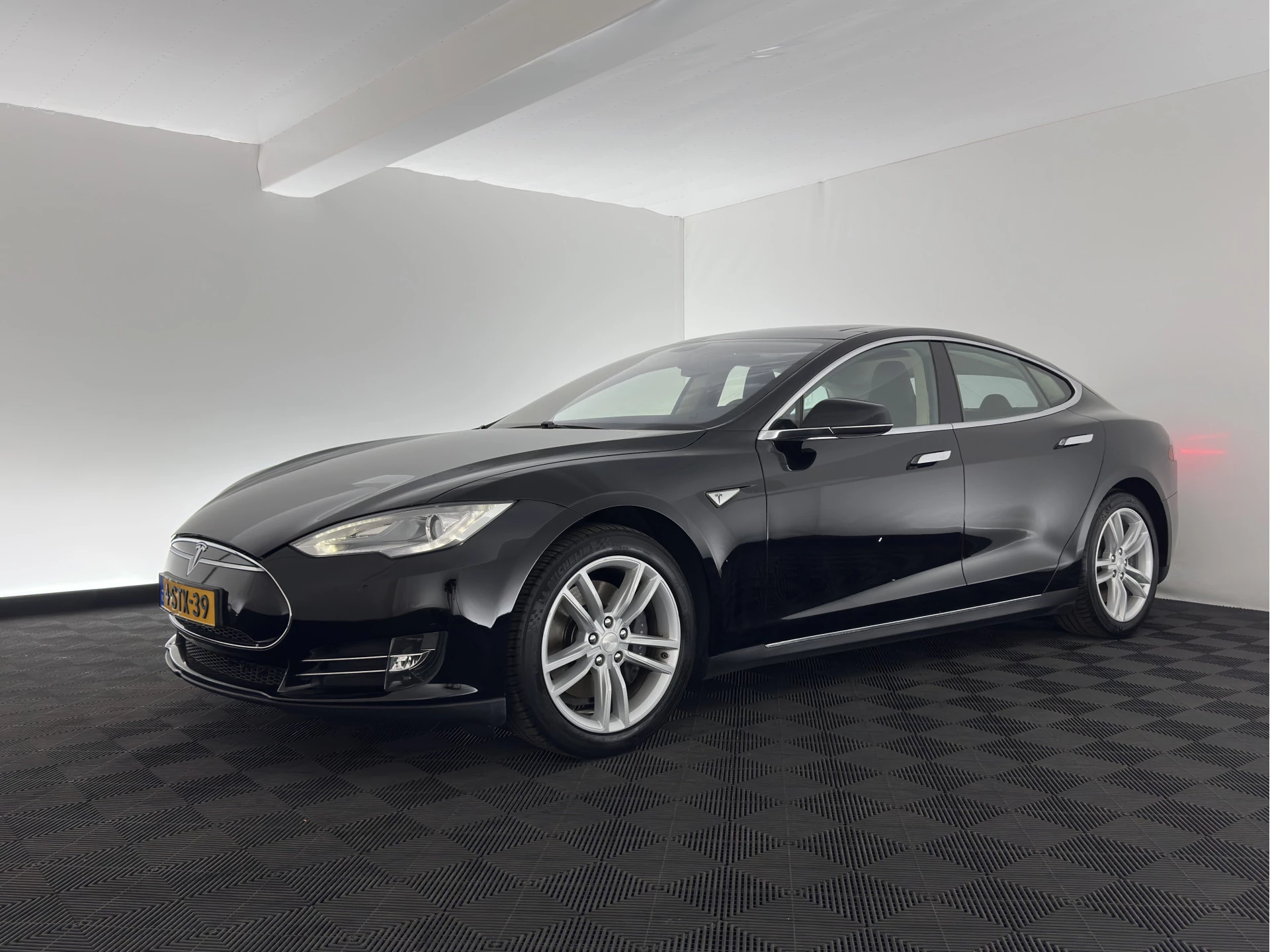 Hoofdafbeelding Tesla Model S