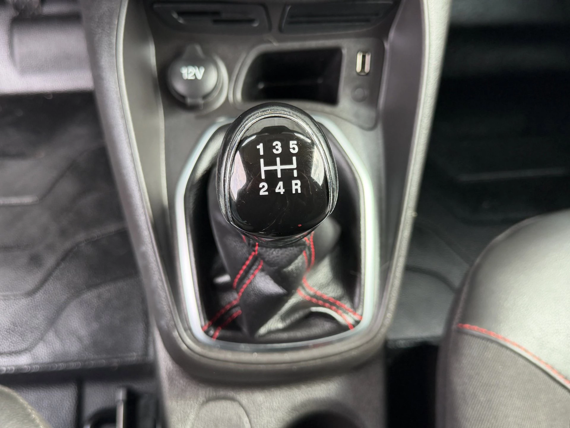 Hoofdafbeelding Ford Transit Courier