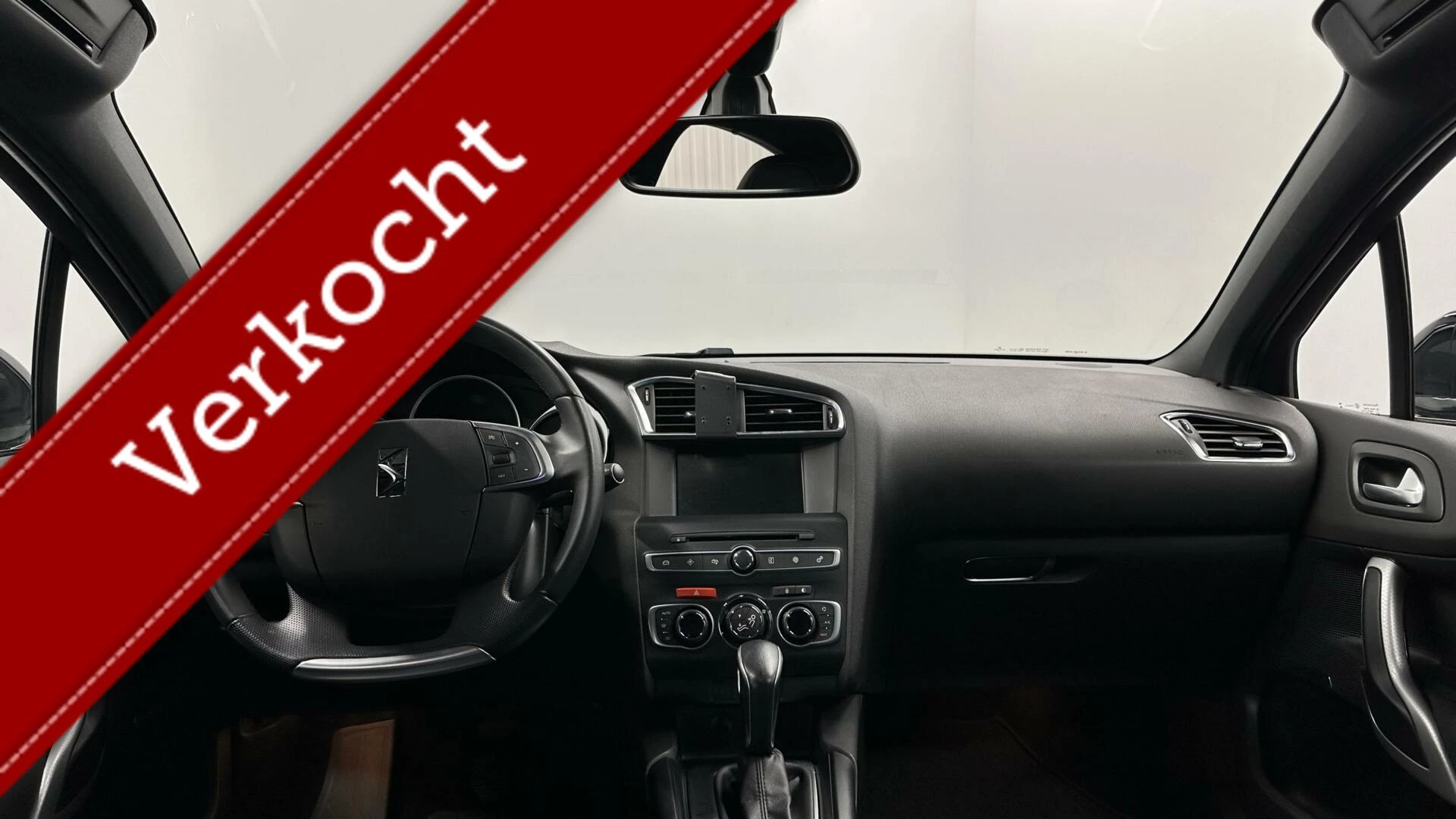 Hoofdafbeelding DS DS 4