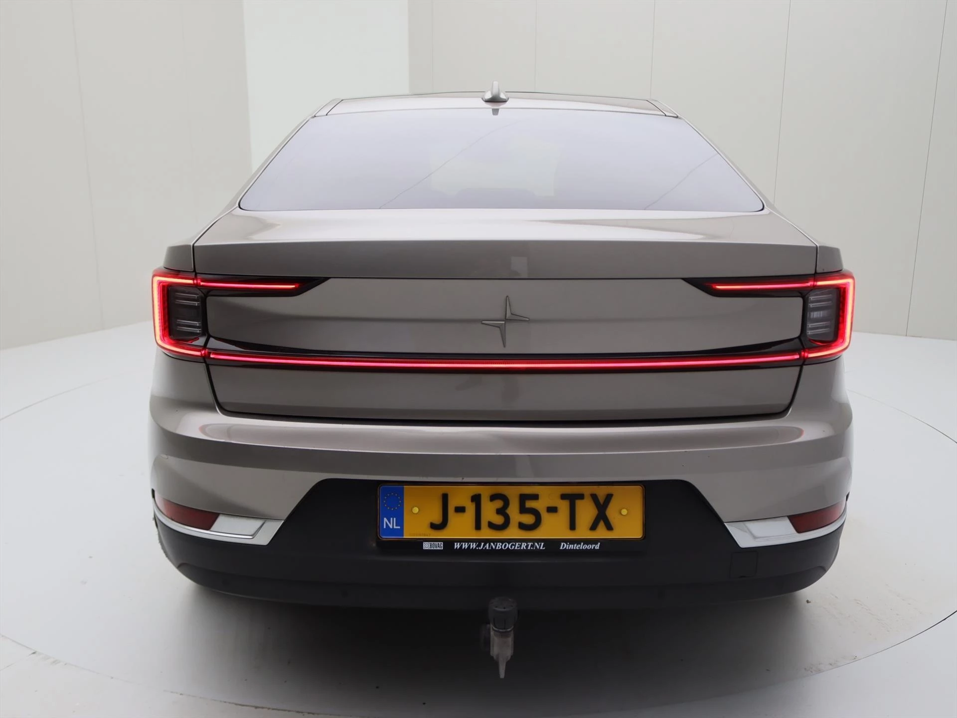 Hoofdafbeelding Polestar 2