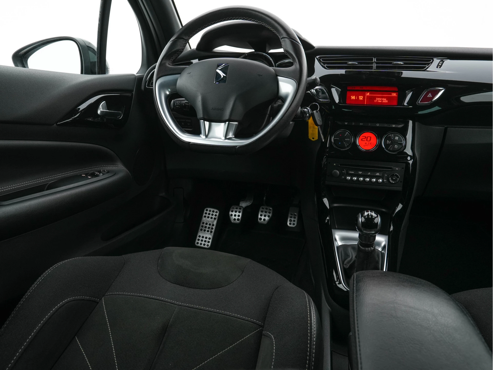 Hoofdafbeelding DS DS 3