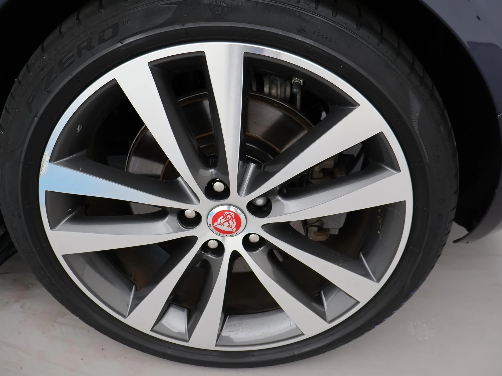 Hoofdafbeelding Jaguar XE