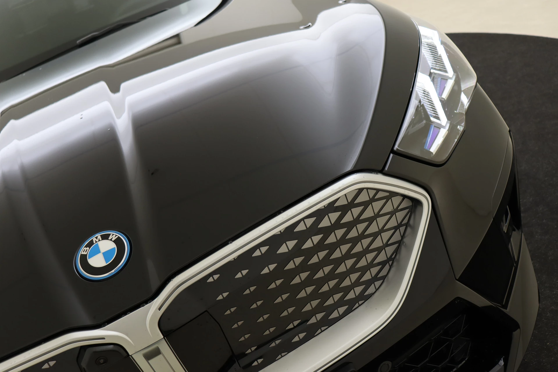 Hoofdafbeelding BMW iX2