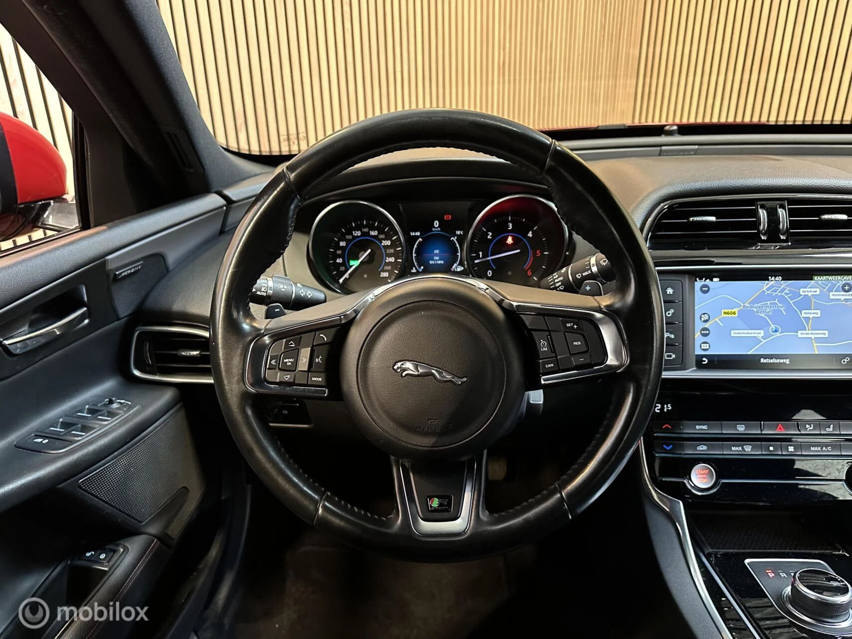 Hoofdafbeelding Jaguar XE