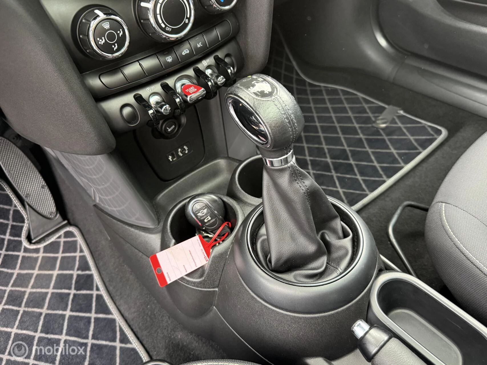 Hoofdafbeelding MINI One