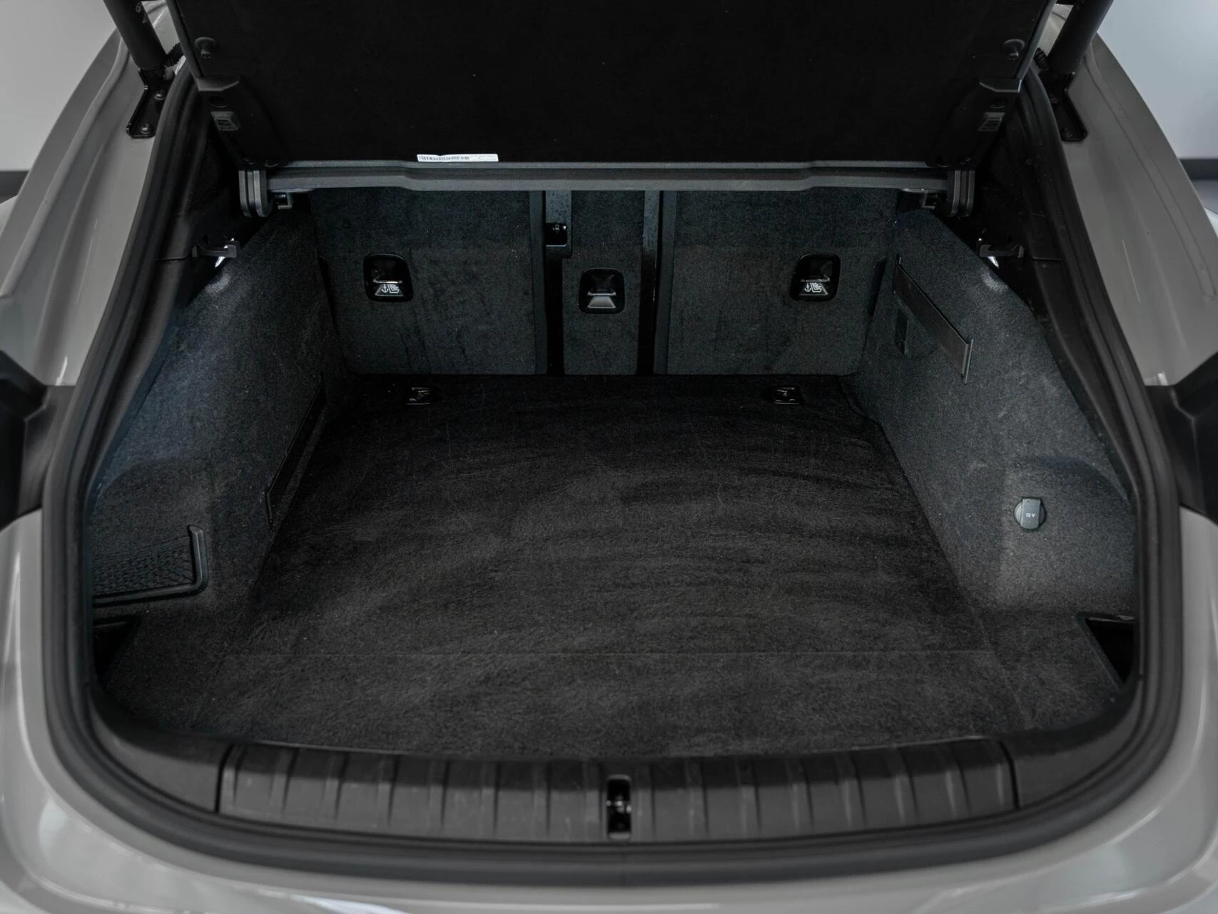 Hoofdafbeelding Porsche Taycan