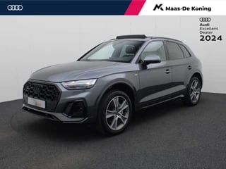 Audi Q5 50 TFSI e S edition Competition · Panoramadak · Trekhaak · Parkeersensoren + Area view