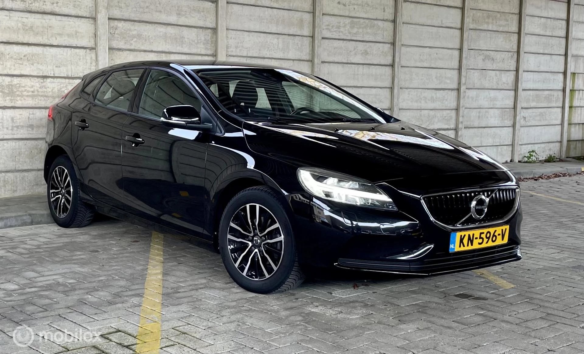 Hoofdafbeelding Volvo V40