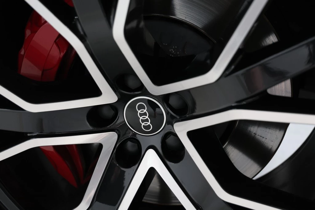 Hoofdafbeelding Audi Q8