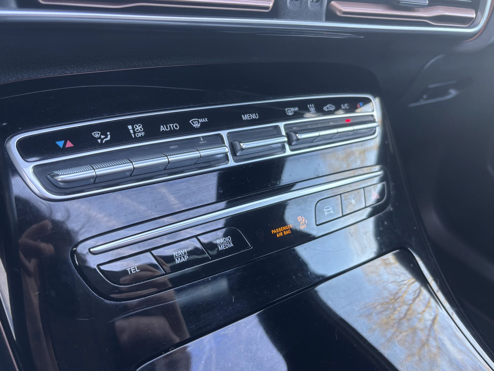 Hoofdafbeelding Mercedes-Benz EQC