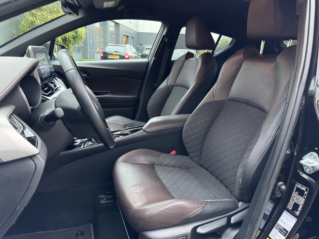 Hoofdafbeelding Toyota C-HR