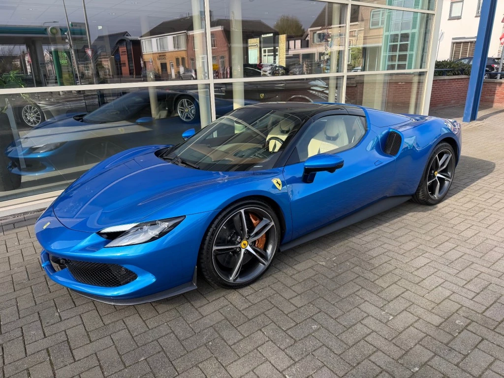 Hoofdafbeelding Ferrari 296