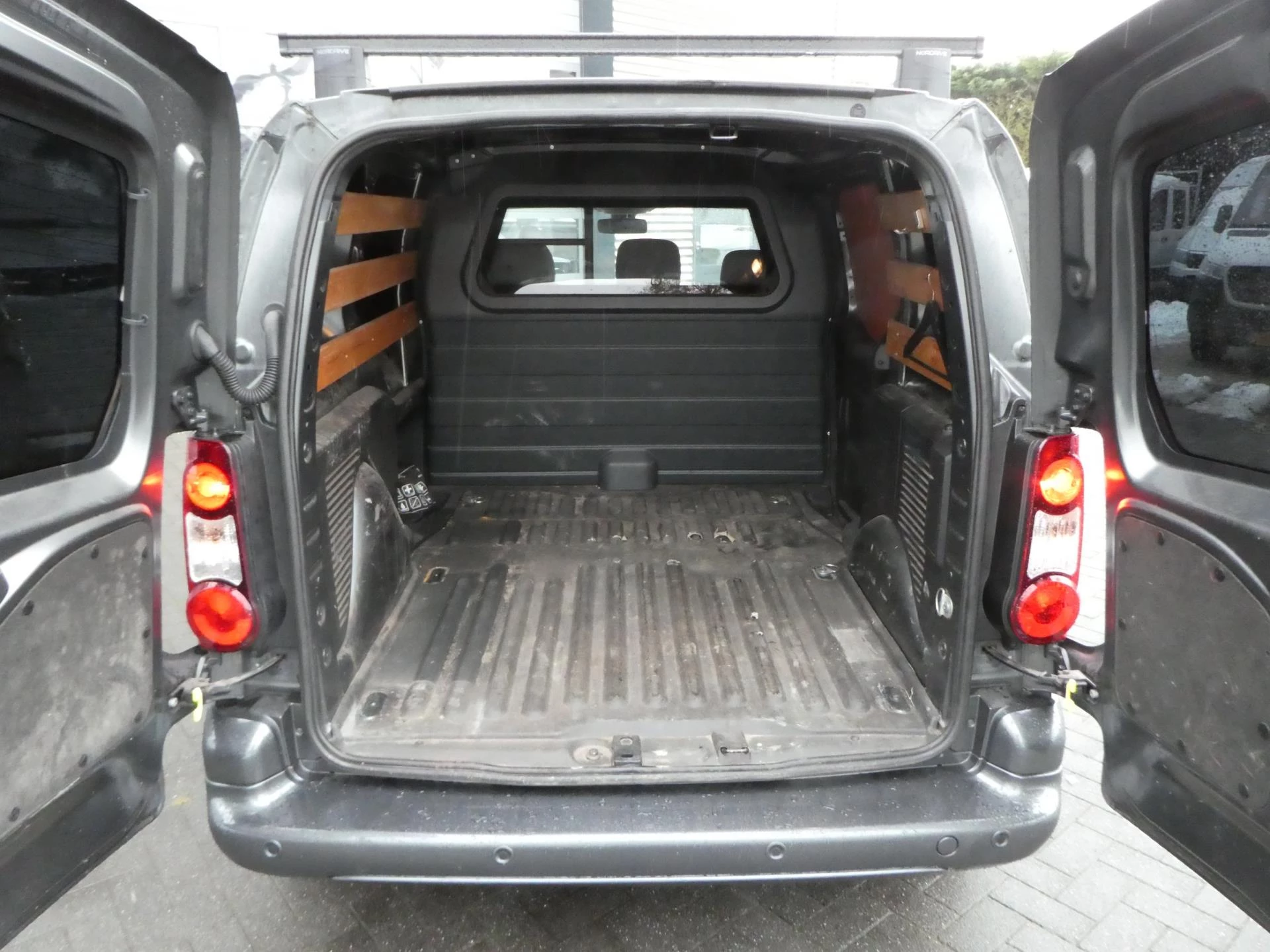 Hoofdafbeelding Peugeot Partner