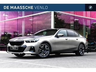 BMW 5 Serie 520i High Executive M Sport Automaat / Panoramadak / Parking Assistant Professional / Adaptieve LED / Stoelventilatie / Comfort Access