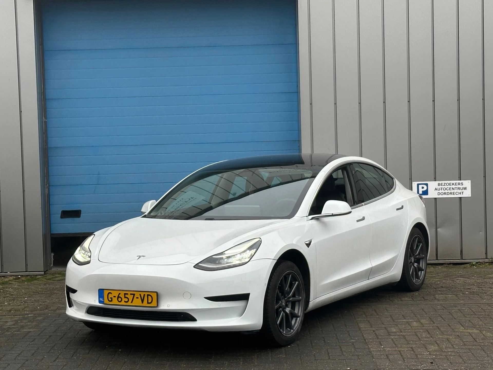 Hoofdafbeelding Tesla Model 3