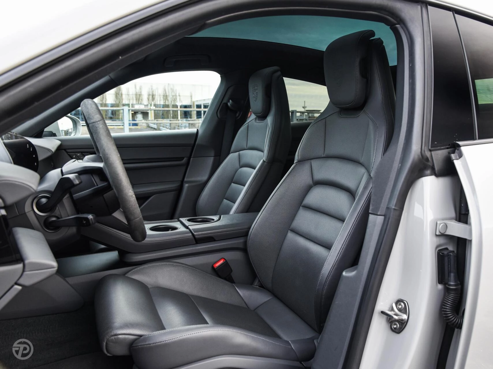 Hoofdafbeelding Porsche Taycan