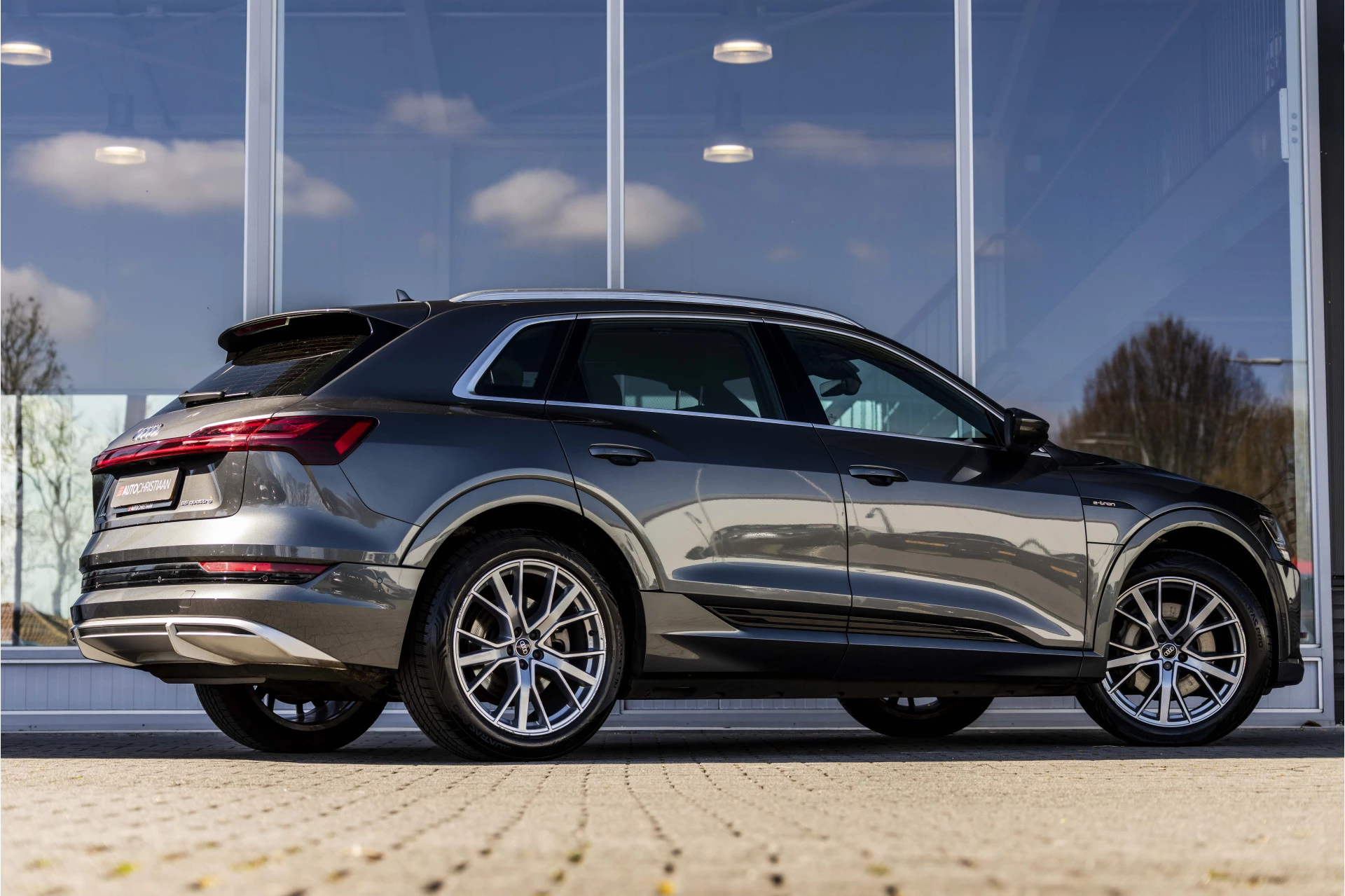 Hoofdafbeelding Audi e-tron