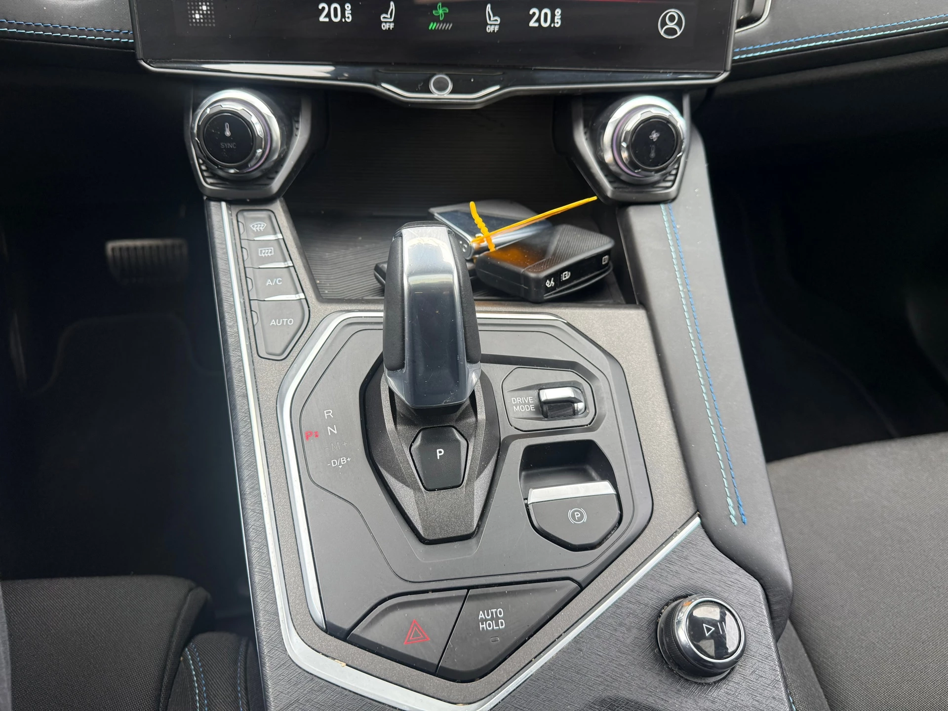 Hoofdafbeelding Lynk & Co 01