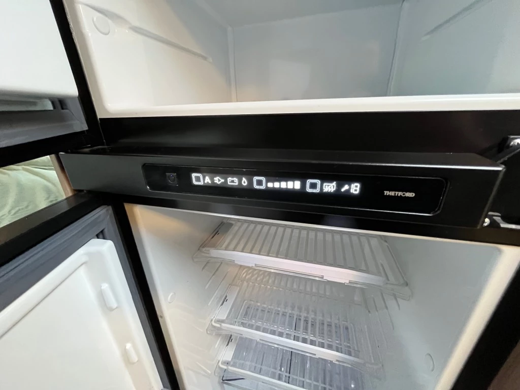 Hoofdafbeelding Carado T 448 Enkele Bedden Hefbed