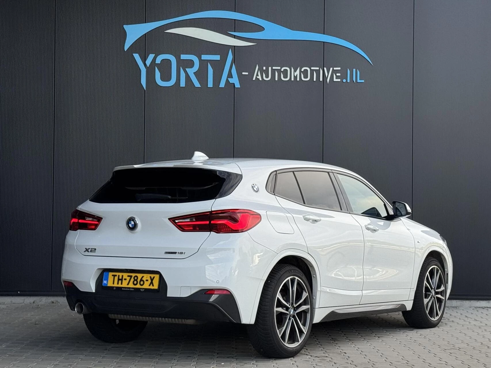 Hoofdafbeelding BMW X2