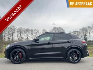 Alfa Romeo Stelvio 2.0 T Q4 Veloce my21!!, pano, 48dkm, 21 inch