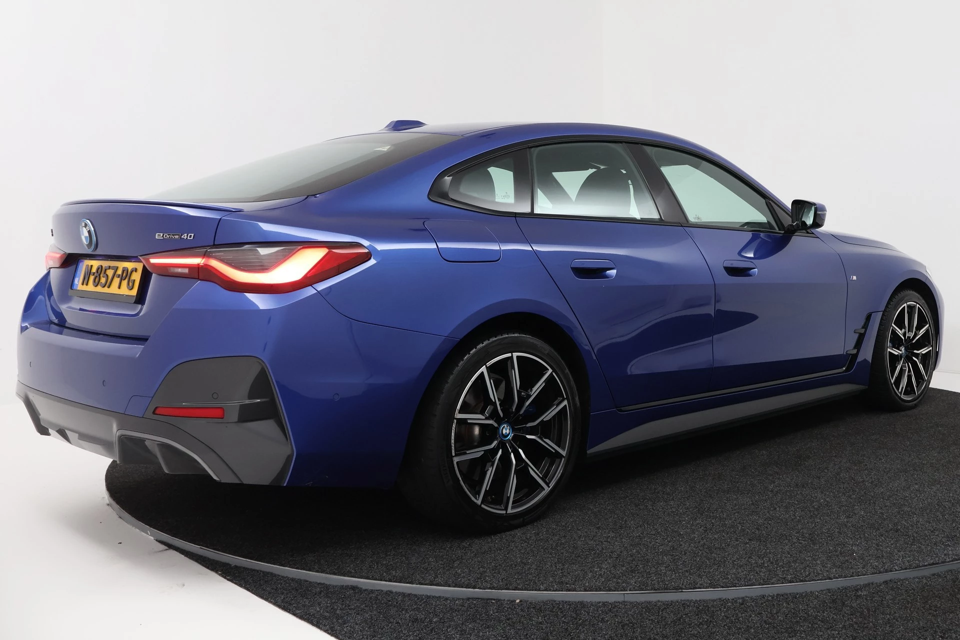 Hoofdafbeelding BMW i4