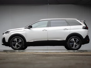 Hoofdafbeelding Peugeot 5008 Peugeot 5008 1.2 PureTech GT-Line Sport (APPLE CARPLAY,NAVI,CAMERA,CLIMATE,CRUISE,LED,GETINT,SPORTSTOELEN,LM VELGEN,NETTE STAAT