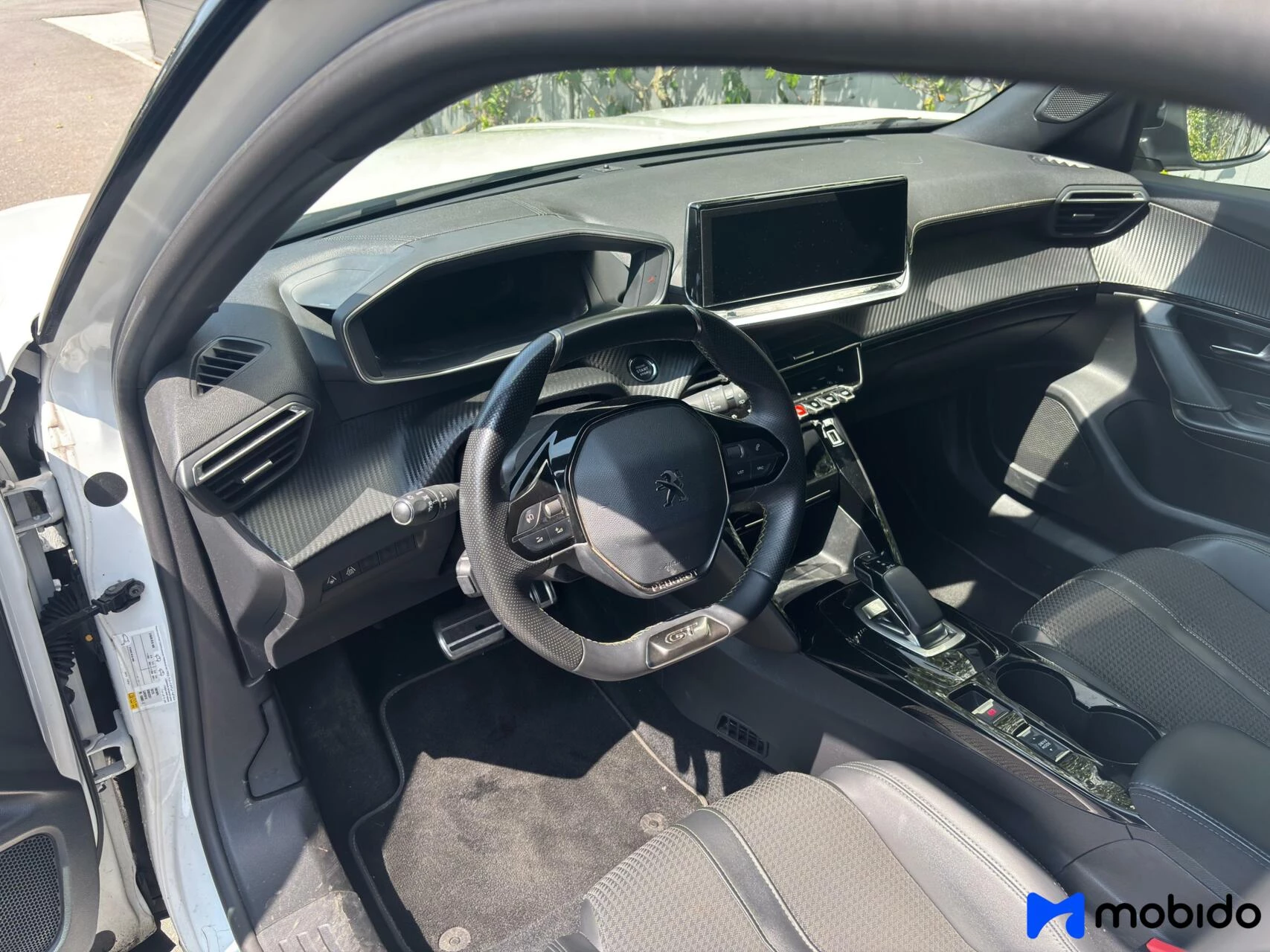 Hoofdafbeelding Peugeot e-2008