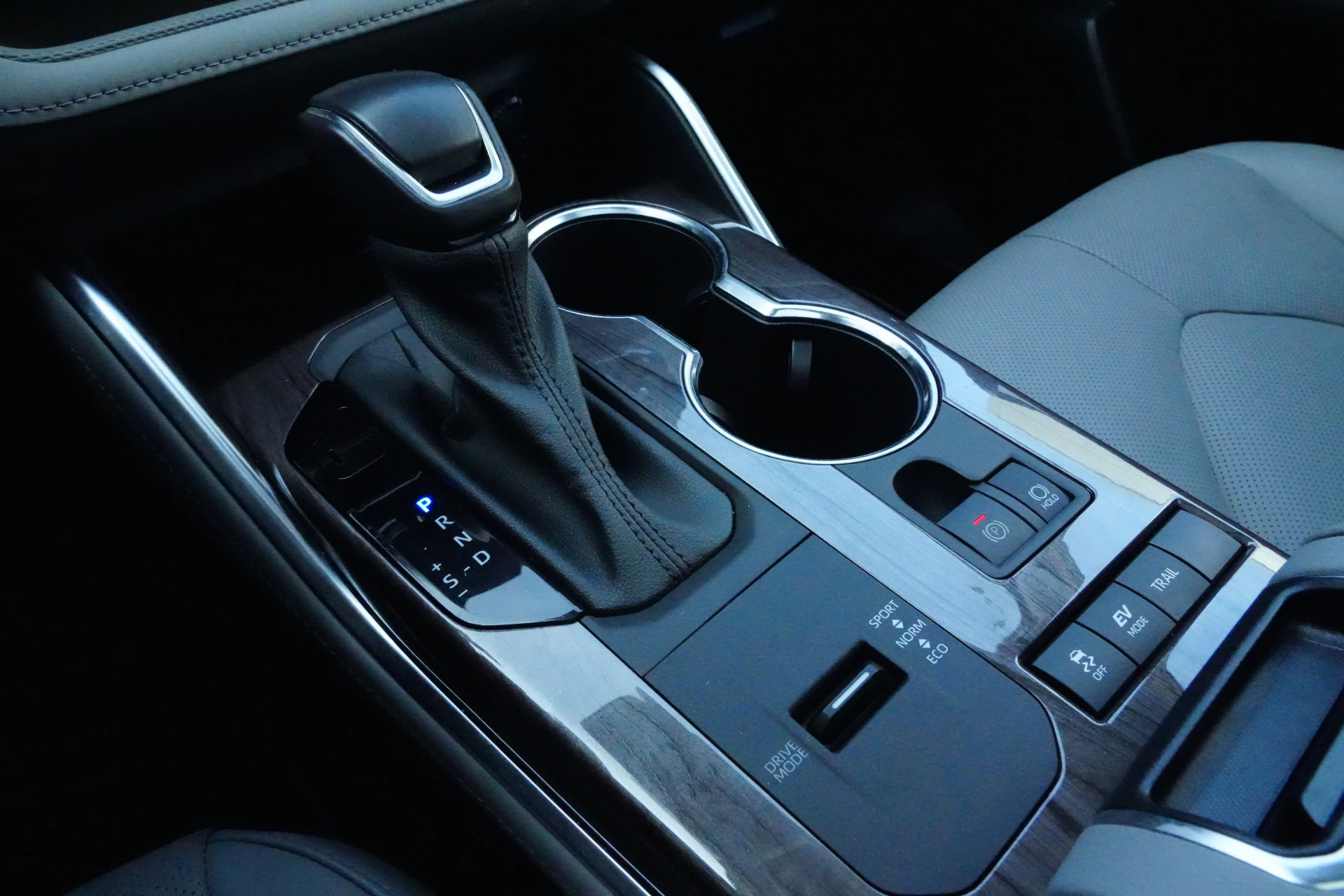 Hoofdafbeelding Toyota Highlander