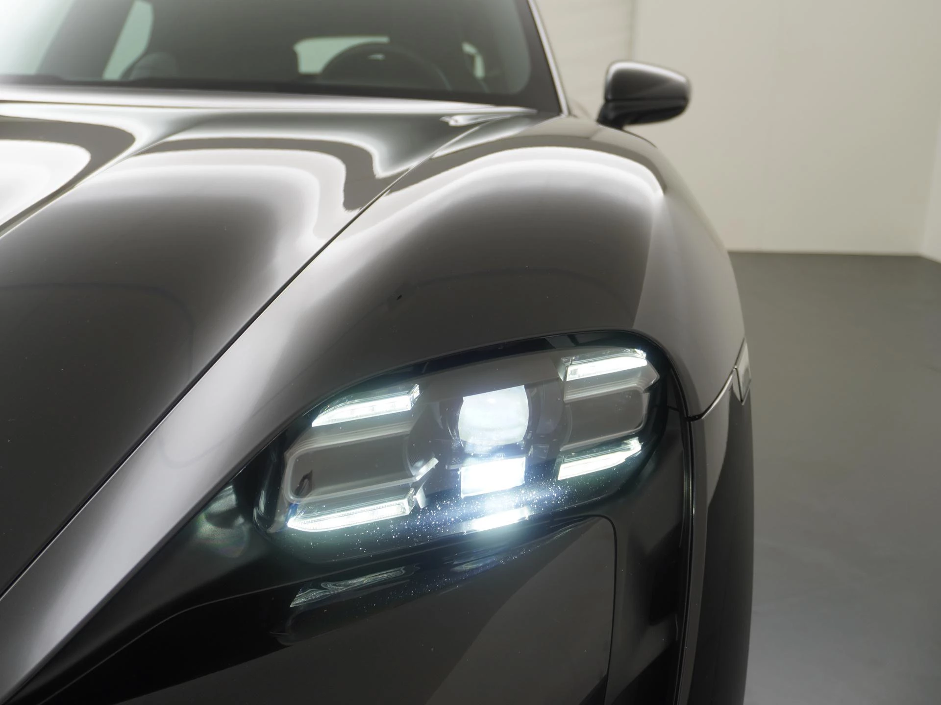 Hoofdafbeelding Porsche Taycan