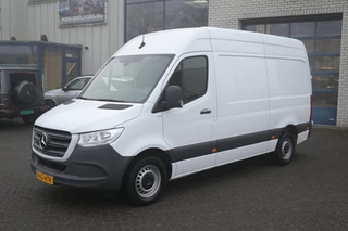 Hoofdafbeelding Mercedes-Benz Sprinter Mercedes-Benz Sprinter 317 CDI L2H2 RWD MBUX met camera, Stoelverwarming