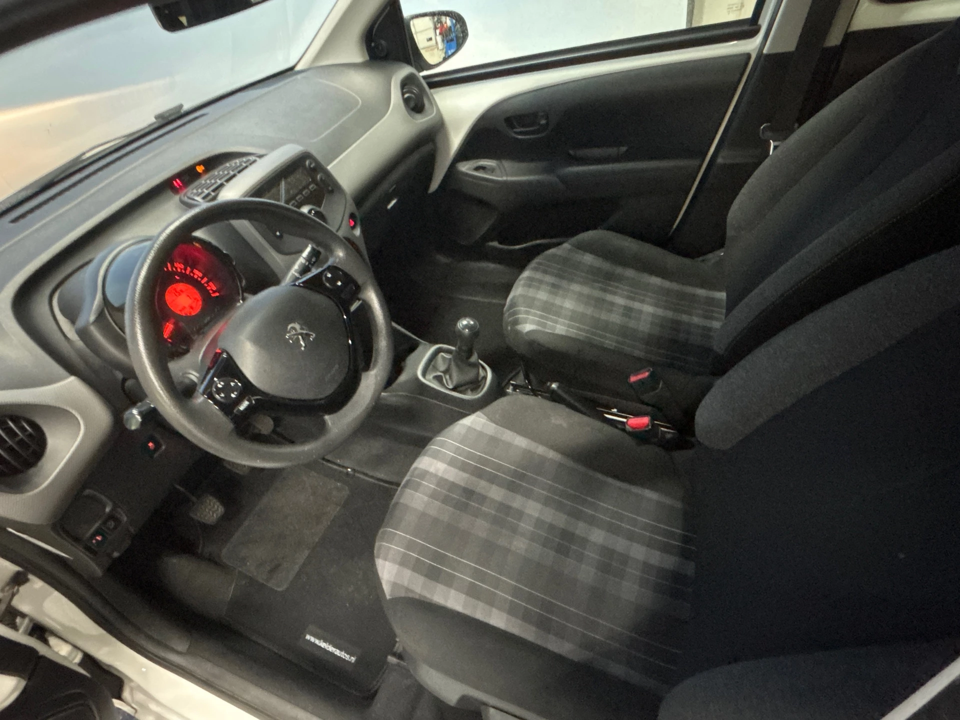 Hoofdafbeelding Peugeot 108