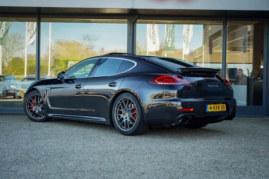 Hoofdafbeelding Porsche Panamera