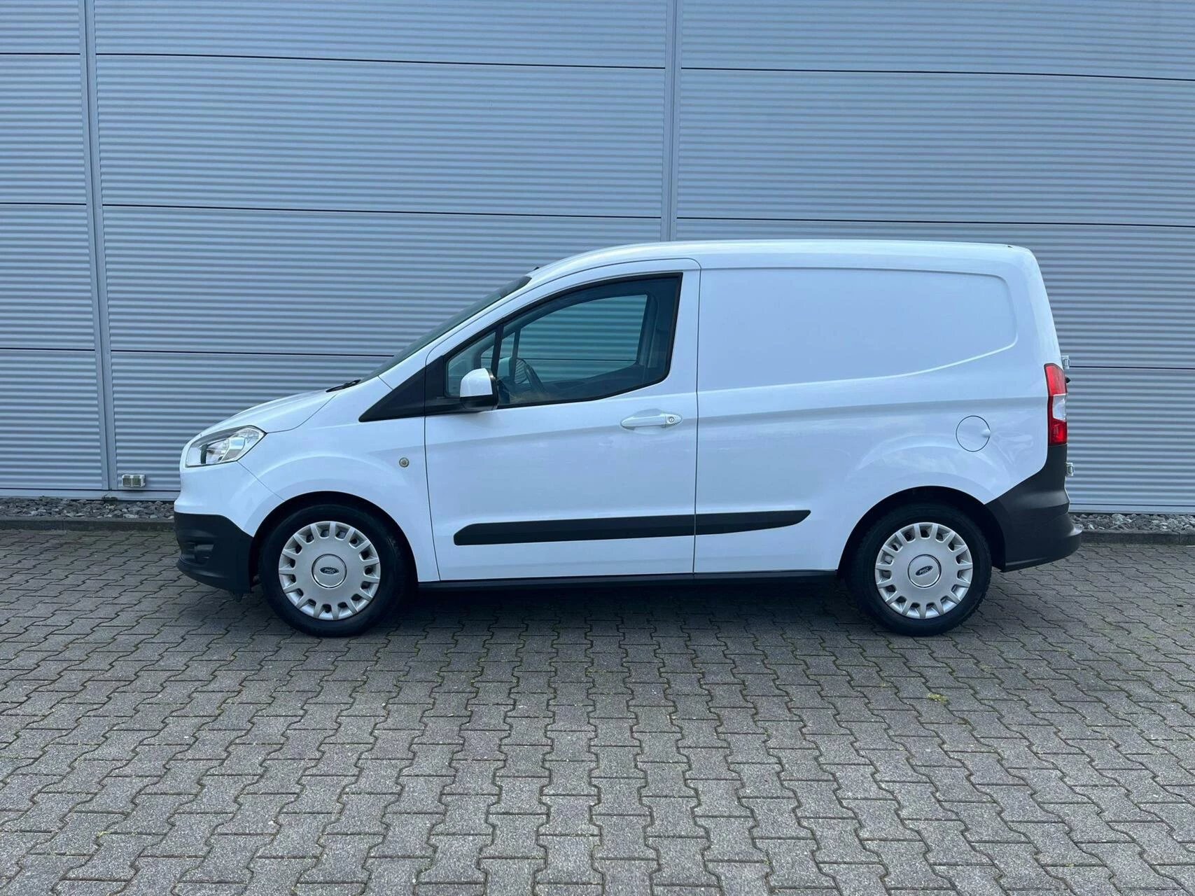 Hoofdafbeelding Ford Transit Courier