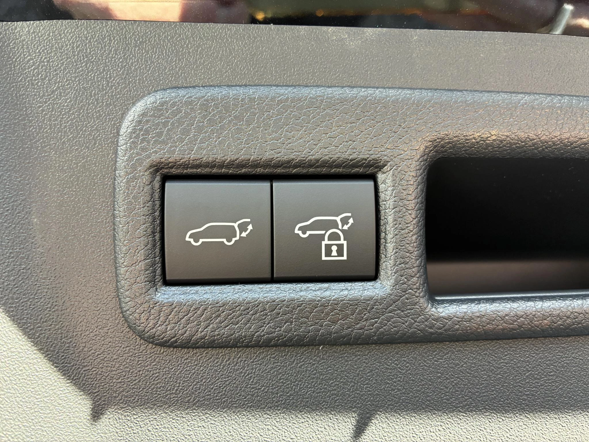 Hoofdafbeelding Toyota C-HR+