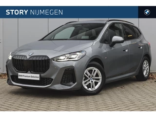 Hoofdafbeelding BMW 2 Serie BMW 2 Serie Active Tourer 220i High Executive M Sport Automaat / Trekhaak  / Sportstoelen / Adaptieve LED / Comfort Access / Parking Assistant Plus / Memory Seats / Adaptief M Onderstel