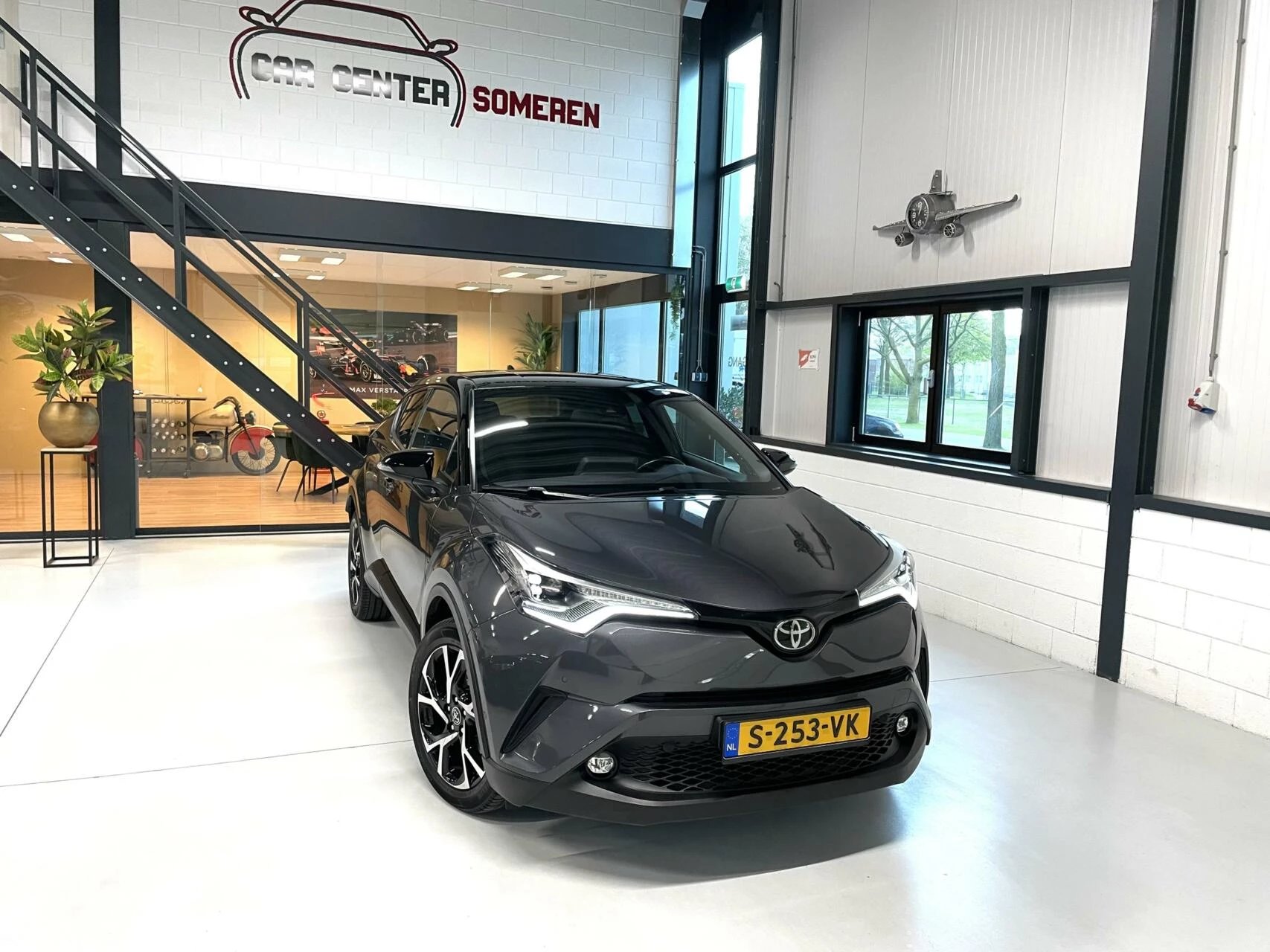 Hoofdafbeelding Toyota C-HR