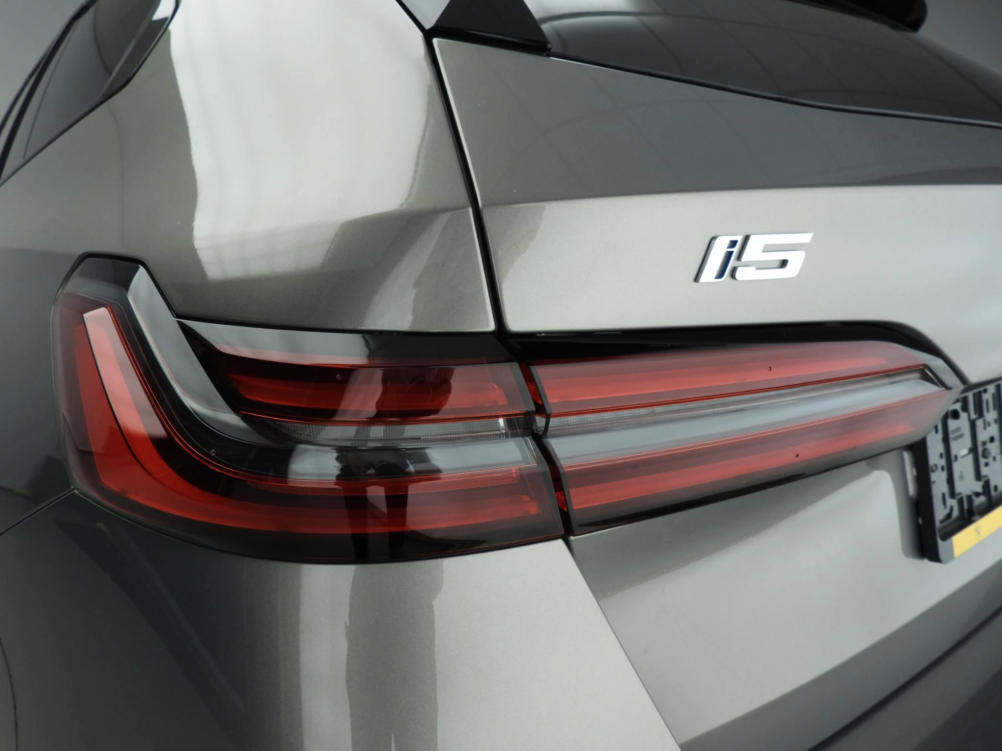 Hoofdafbeelding BMW i5